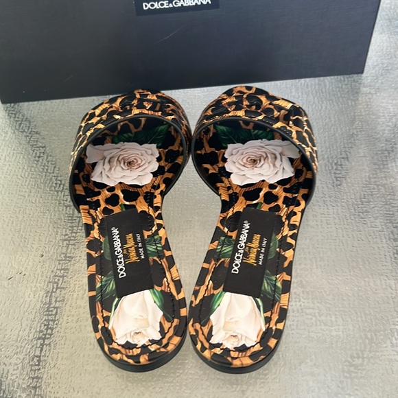 Dolce & Gabbana Leopard Sandals - Picture 4 of 8